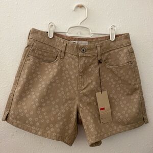 Tan Levi’s Women's Shorts